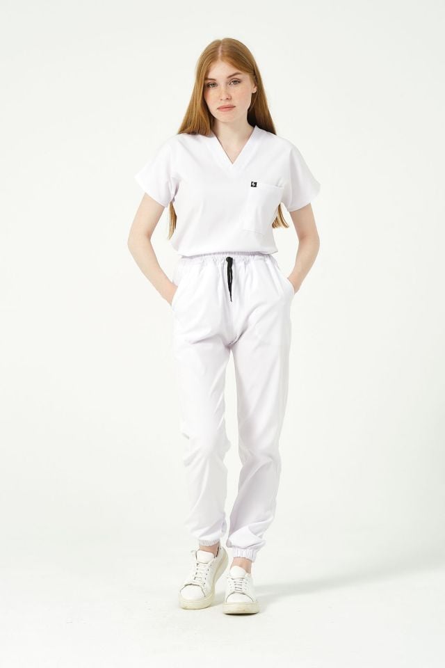 Beyaz Likralı Scrubs Jogger Paça Doktor Hemşire Forması Yarasa Kol Takım Unisex