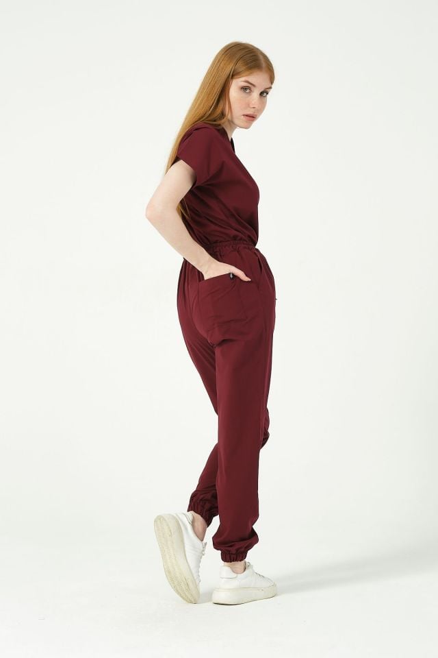 Bordo Likralı Scrubs Jogger Paça Doktor Hemşire Forması Yarasa Kol Takım Unisex