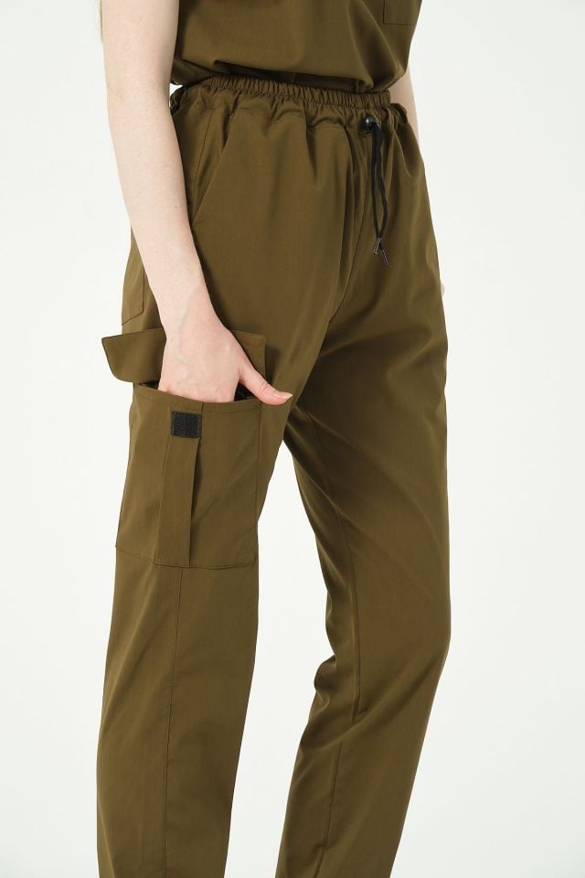 Haki Likralı Scrubs Kargo Cep Doktor Hemşire Forması Yarasa Kol Takım Unisex