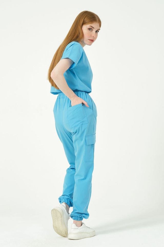 Bebe Mavi Likralı Scrubs Kargo Cep Jogger Paça Doktor Hemşire Forması Yarasa Kol Takım Unisex