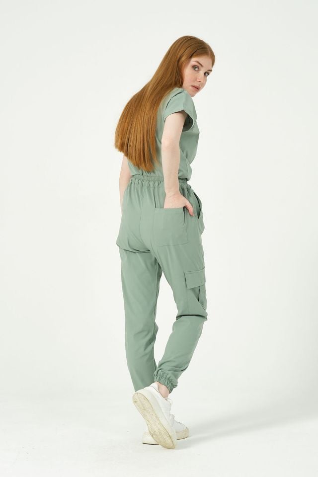 Çağla Yeşili Likralı Scrubs Kargo Cep Jogger Paça Doktor Hemşire Forması Yarasa Kol Takım Unisex S