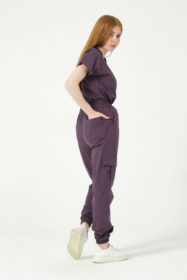 Mürdüm Likralı Scrubs Kargo Cep Jogger Paça Doktor Hemşire Forması Yarasa Kol Takım Unisex