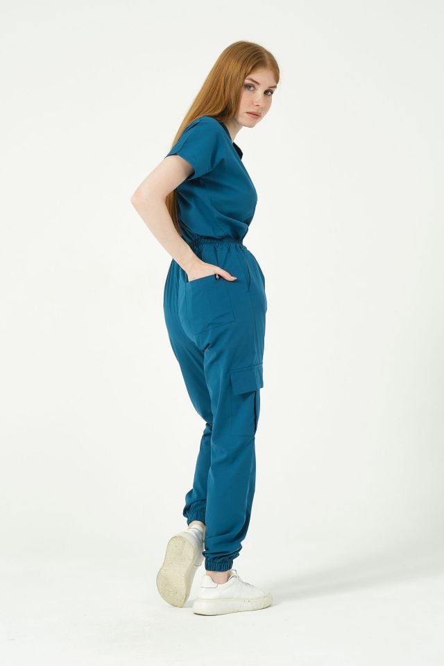 Turkuaz Likralı Scrubs Kargo Cep Jogger Paça Doktor Hemşire Forması Yarasa Kol Takım Unisex