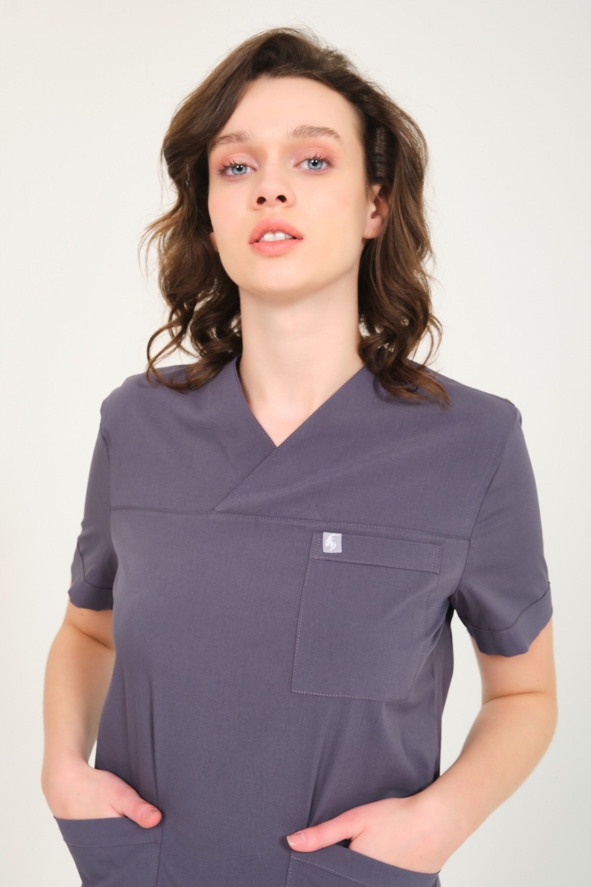 Füme Likralı Zarf Yaka Scrubs Doktor Hemşire Forması Tek Üst S