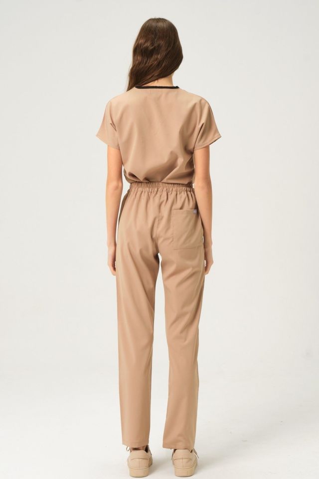 Bej Likralı Scrubs Doktor Hemşire Forması Yarasa Kol Takım Unisex XS