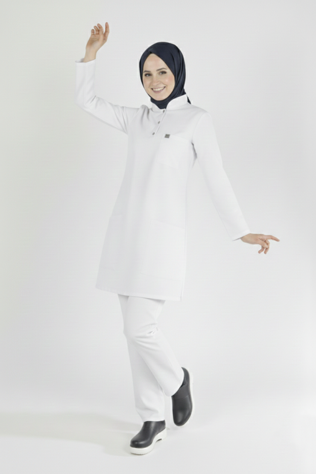 Beyaz Likralı Tesettür Scrubs Doktor Hemşire Forması Takım