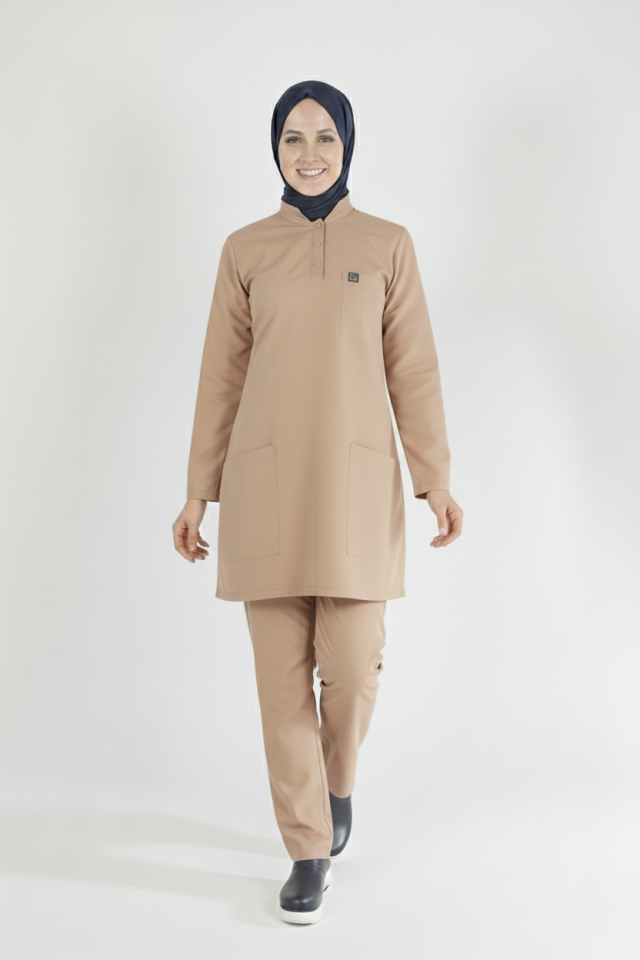 Bej Likralı Tesettür Scrubs Doktor Hemşire Forması Takım