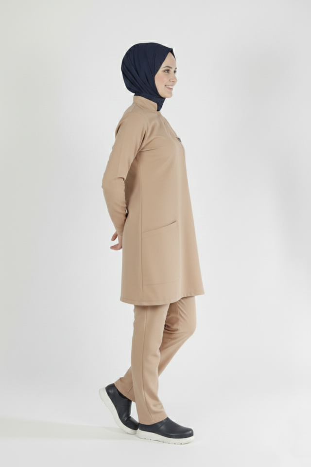 Bej Likralı Tesettür Scrubs Doktor Hemşire Forması Tek Üst