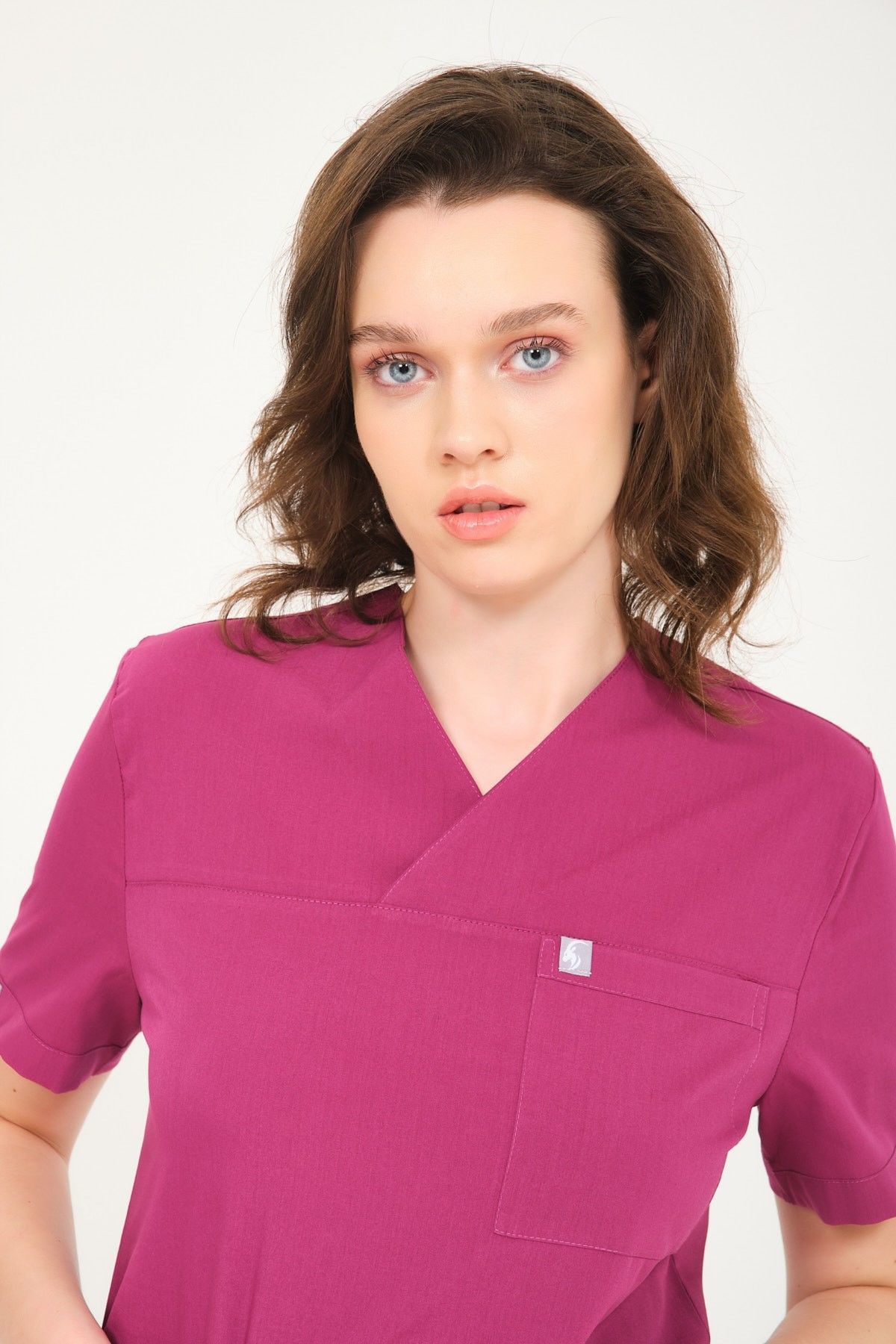 Vişne Likralı Zarf Yaka Scrubs Doktor Hemşire Forması Tek Üst