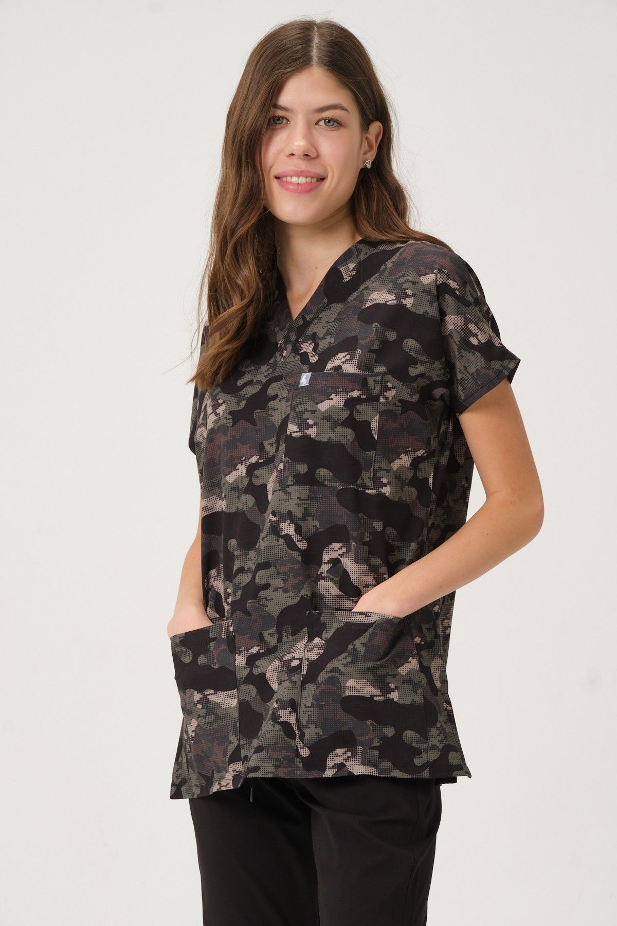 Kamuflaj Likralı Scrubs Doktor Hemşire Forması Yarasa Kol Takım Unisex